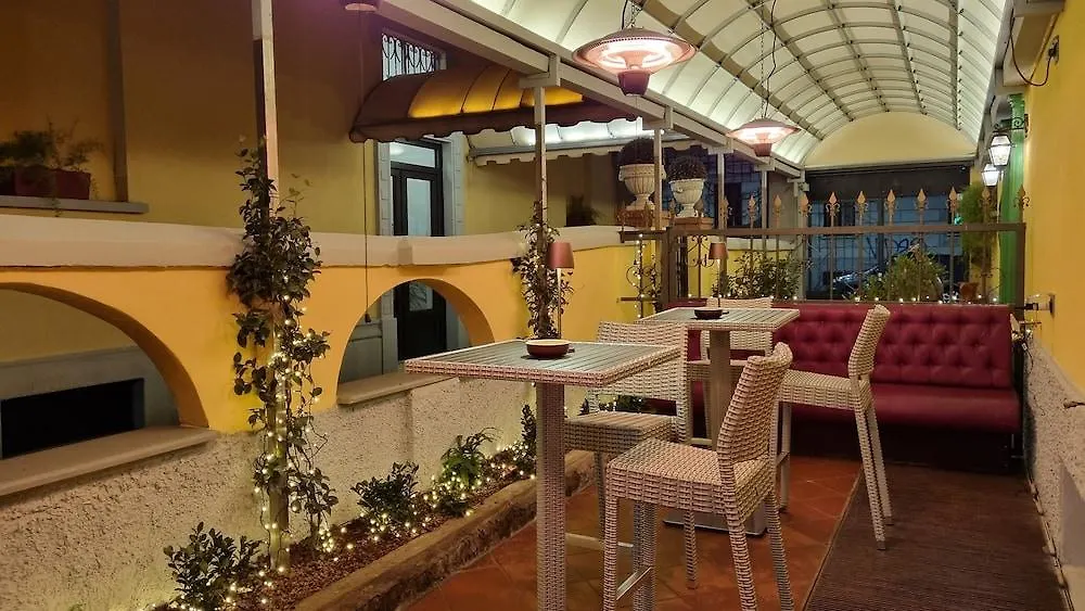 Hotel Charly 3*, Milan