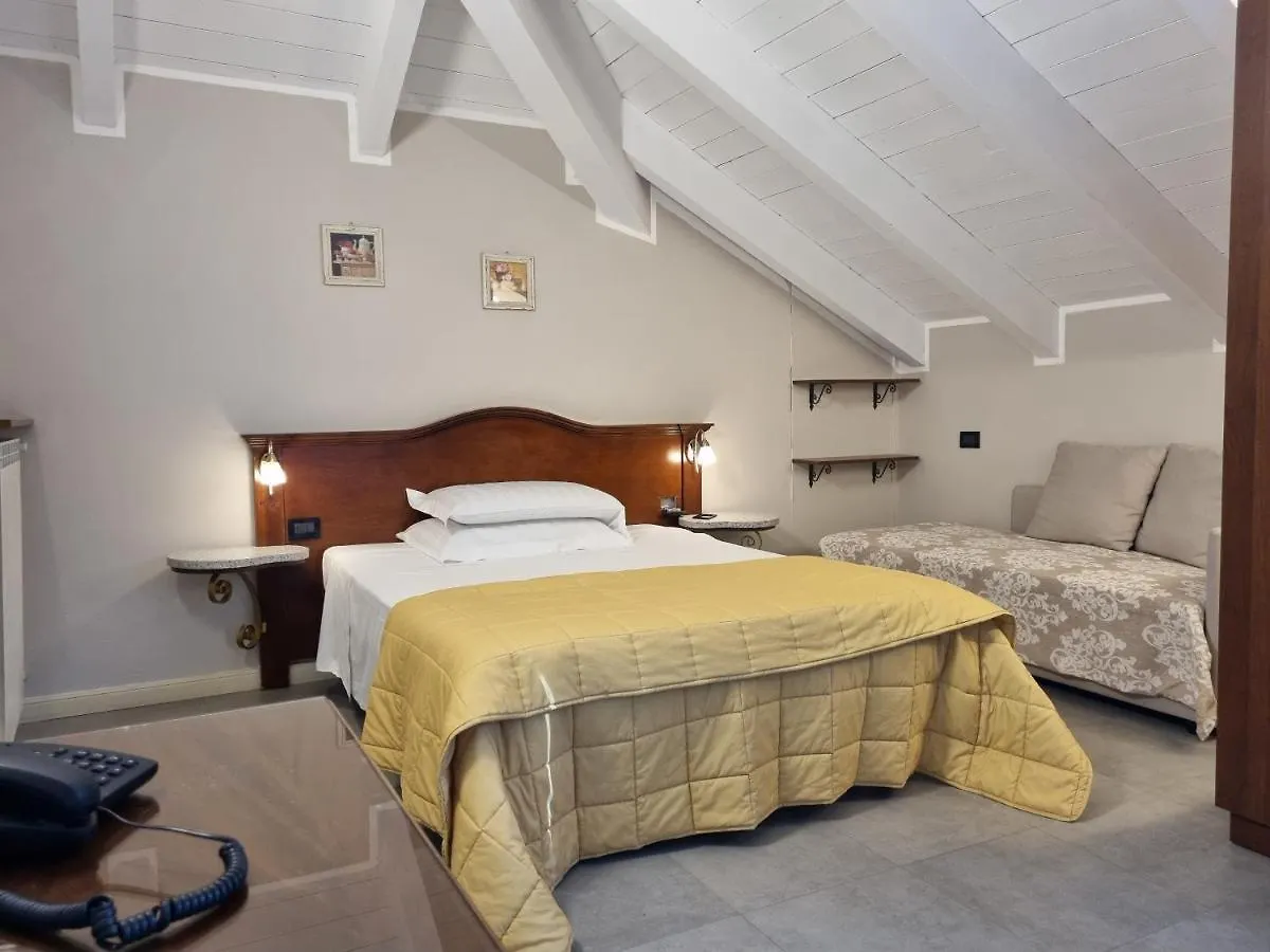 מילאנו Hotel Charly 3*,  איטליה