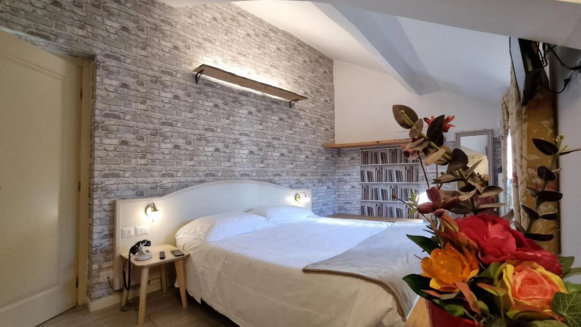 מילאנו Hotel Charly