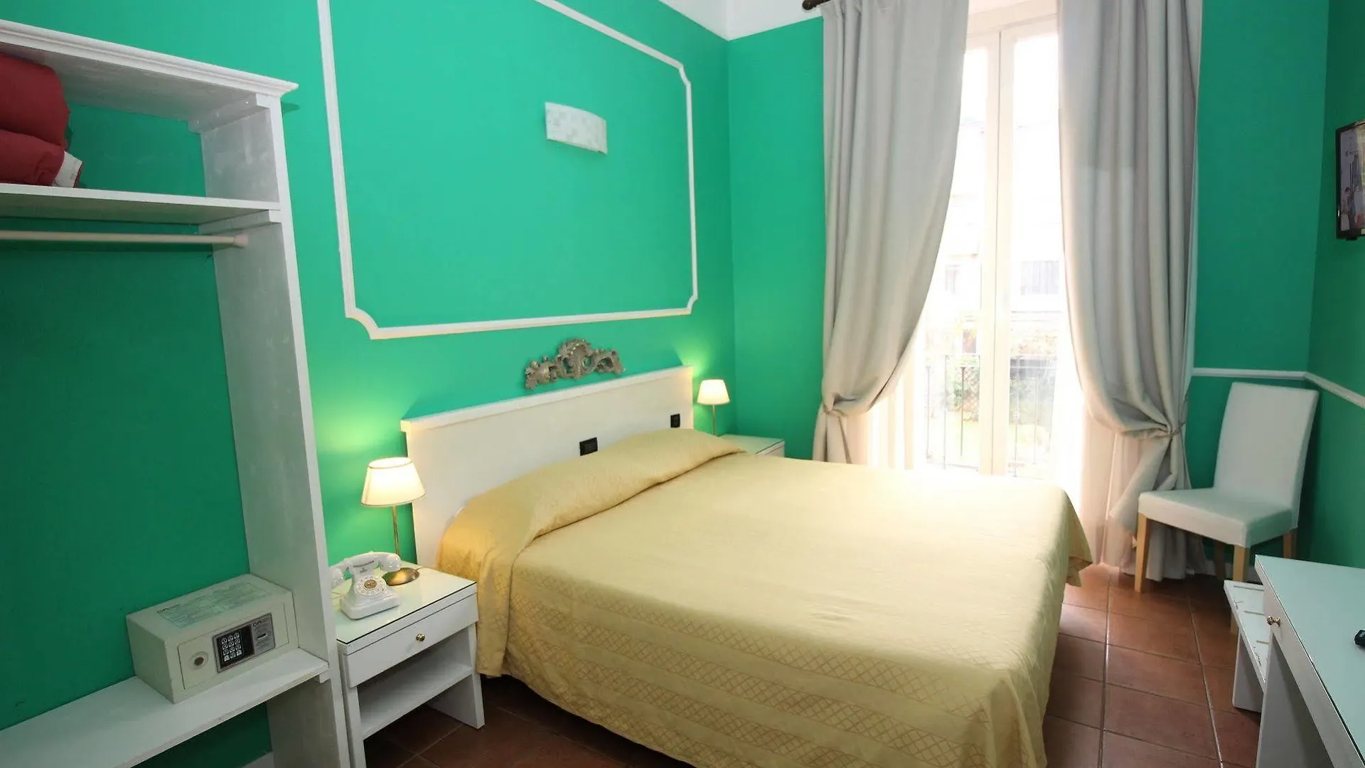 מילאנו Hotel Charly 3*,  איטליה