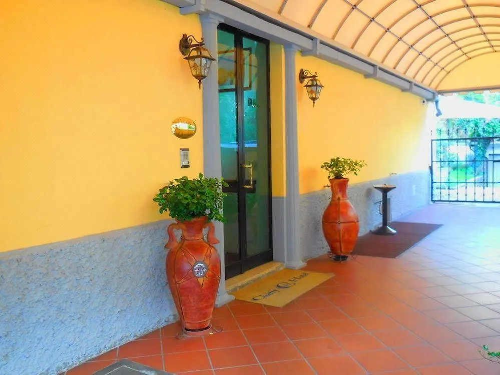 Hotel Charly