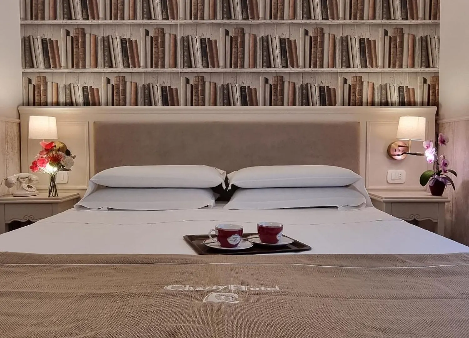 Hotel Charly Milán 3*,