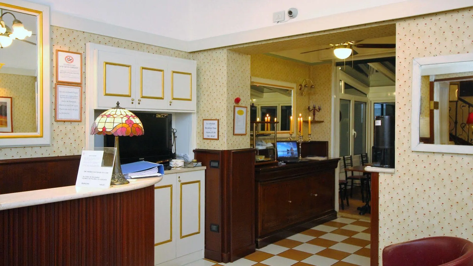 ***  Hotel Charly Milán Italia